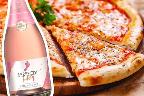 Bubbly pink moscato + cheese pizza