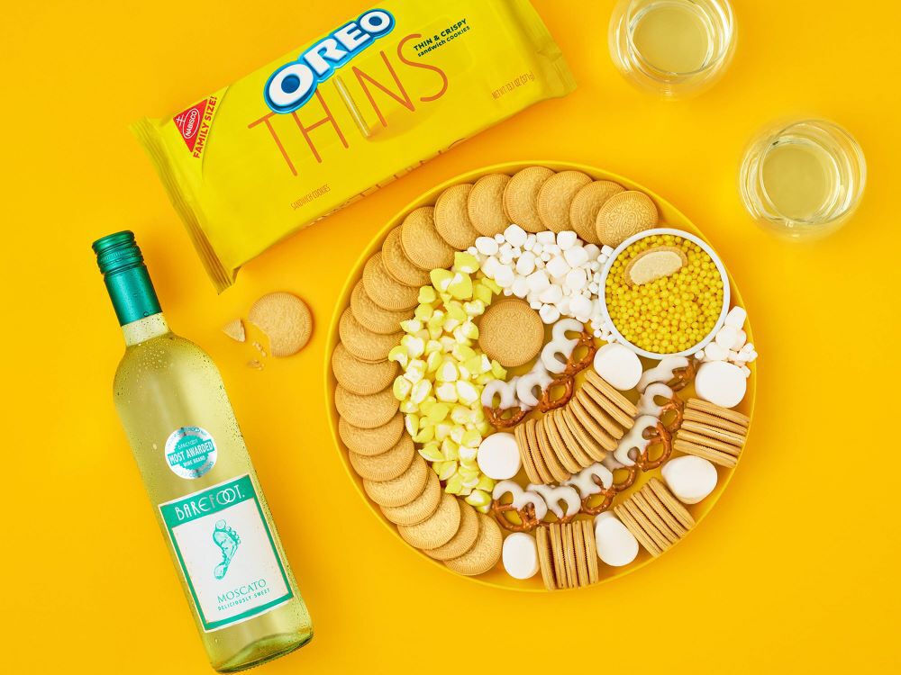 Barefoot Moscato and Cookies