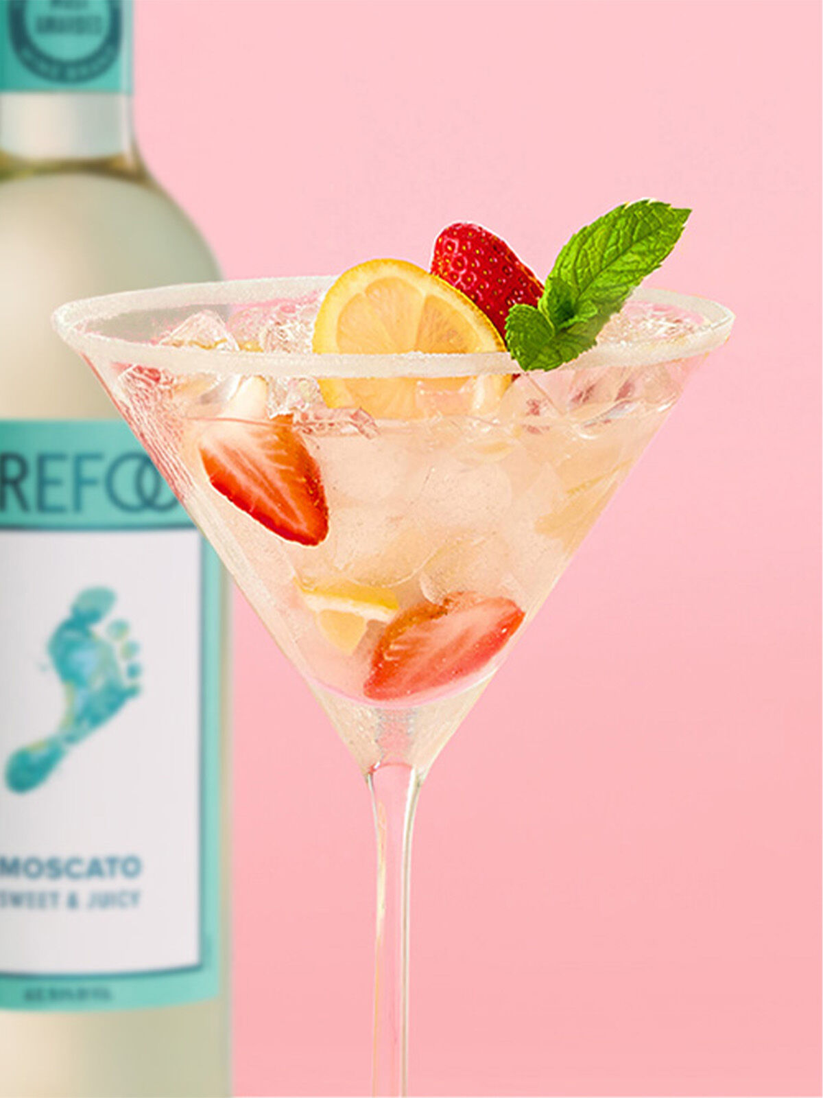 Barefoot Moscato Strawberry Lemonade Recipe