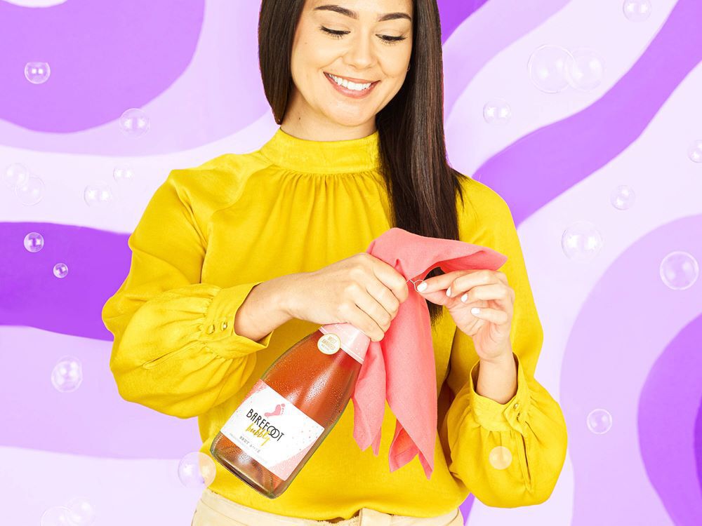 How to Open Bubbly